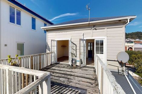 Photo of property in 55 Roxburgh Street, Mount Victoria, Wellington, 6011