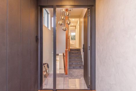 Photo of property in 307a Mount Pleasant Road, Mount Pleasant, Christchurch, 8081