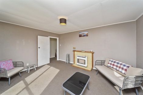 Photo of property in 3 Sutton Place, Hawera, 4610