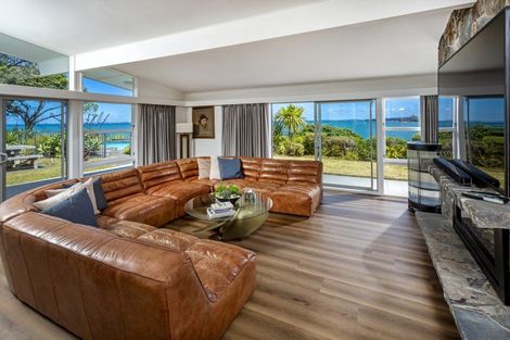 Photo of property in 62 Sharon Road, Waiake, Auckland, 0630