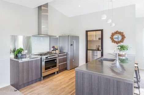 Photo of property in 20 Madeira Close, Whitby, Porirua, 5024