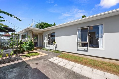 Photo of property in 3/256a Birkdale Road, Birkdale, Auckland, 0626