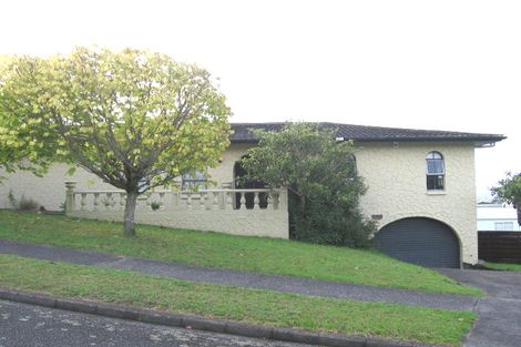 Photo of property in 4 Calman Place, Chatswood, Auckland, 0626