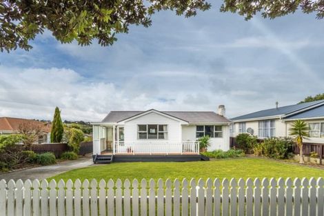 Photo of property in 71 Te Pene Avenue, Titahi Bay, Porirua, 5022