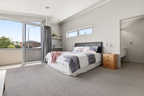 Photo of property in 23 Tay Street, Mount Maunganui, 3116