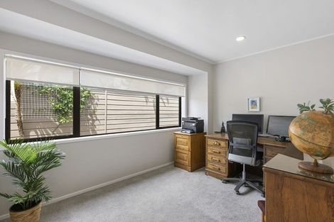Photo of property in 2 Gillard Place, Eastern Beach, Auckland, 2012