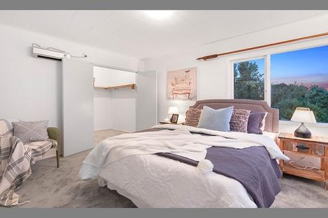 Photo of property in 40 Valley View Road, Glenfield, Auckland, 0629