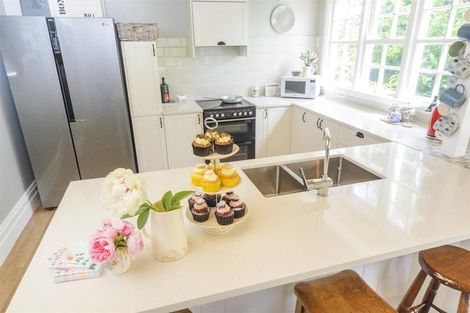 Photo of property in 89 Bridge Street, Bulls, 4818
