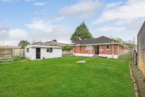 Photo of property in 51 Hallberry Road, Mangere East, Auckland, 2024