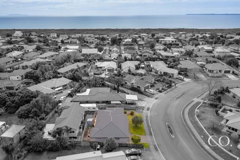 Photo of property in 62 Dalton Drive, Papamoa Beach, Papamoa, 3118