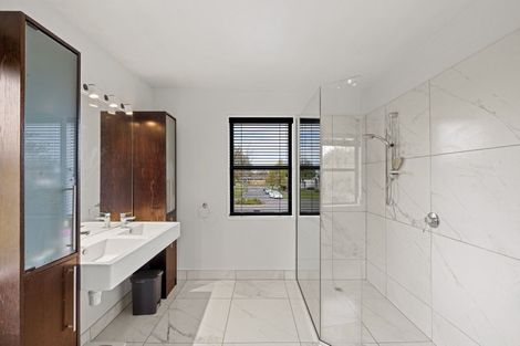 Photo of property in 51 Lewisham Park, St Albans, Christchurch, 8052