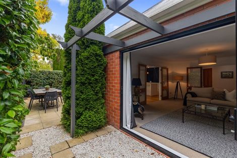 Photo of property in 33 Makora Street, Fendalton, Christchurch, 8041