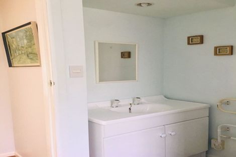 Photo of property in 20 Tilden Avenue, Hillcrest, Auckland, 0627