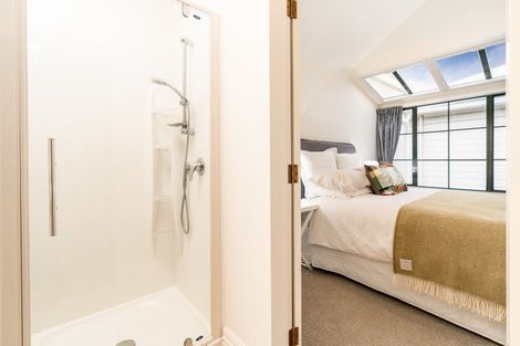 Photo of property in 16b Hobson Street, Thorndon, Wellington, 6011