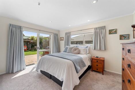 Photo of property in 39 Lakeside Drive, Orewa, 0931