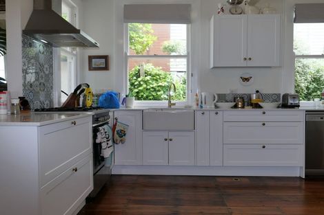 Photo of property in 125 Cashmere Avenue, Khandallah, Wellington, 6035