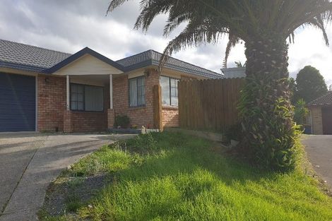 Photo of property in 18 Plumstead Rise, Glen Eden, Auckland, 0602