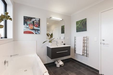 Photo of property in 2 Touhou Road, Hobsonville, Auckland, 0616