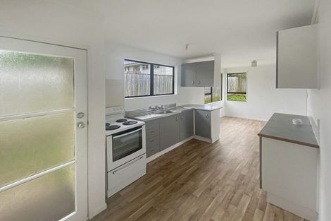 Photo of property in 82 Keegan Drive, Massey, Auckland, 0614