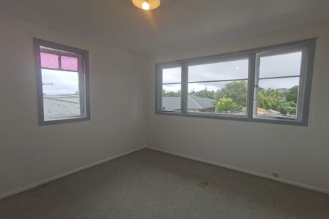 Photo of property in 1 Kereru Street, Henderson, Auckland, 0612