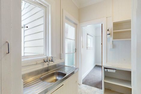 Photo of property in 132-136 Washington Avenue, Brooklyn, Wellington, 6021