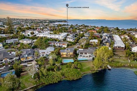Photo of property in 47 Sylvan Park Avenue, Milford, Auckland, 0620