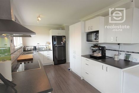 Photo of property in 25 Highfield Road, Feilding, 4702