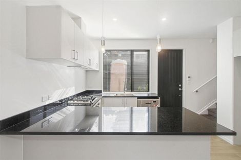 Photo of property in 21d Andrew Road, Howick, Auckland, 2010
