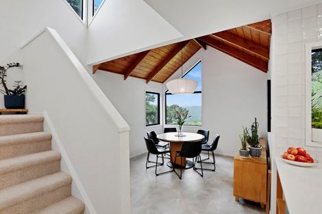Photo of property in 189 Shaw Road, Oratia, Auckland, 0604