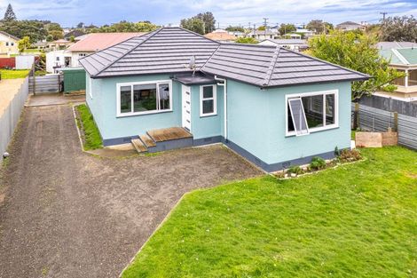 Photo of property in 200 Puriri Street, Castlecliff, Whanganui, 4501