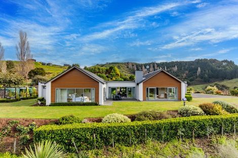 Photo of property in 37 Lopdell Lane, Eskdale, Napier, 4182