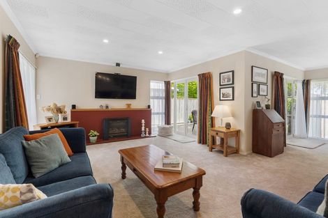 Photo of property in 51 John F Kennedy Drive, Milson, Palmerston North, 4414