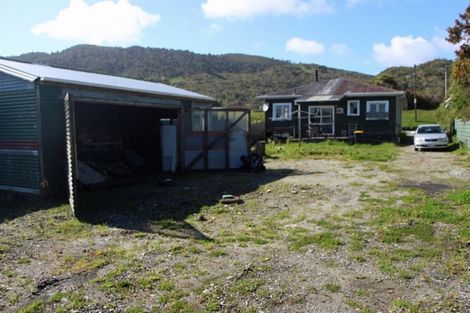 Photo of property in 56 Turumaha Street, Greymouth, 7805