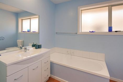 Photo of property in 48 Glenmore Avenue, Casebrook, Christchurch, 8051