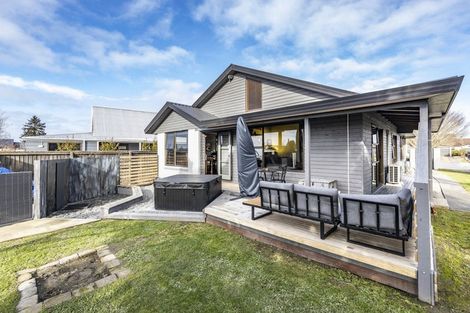 Photo of property in 15 Kalmia Place, Kaiapoi, 7630