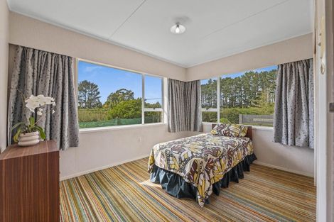 Photo of property in 155 Cross Road, Lepperton, New Plymouth, 4373