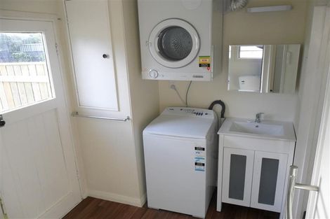 Photo of property in 17b Roy Street, Tawa, Wellington, 5028