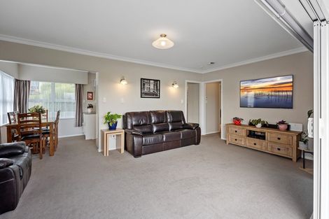 Photo of property in 10 Matenga Street, Waikanae, 5036