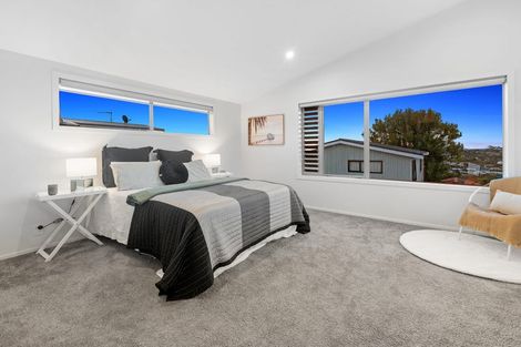 Photo of property in 18 Ridge Road, Waiake, Auckland, 0630