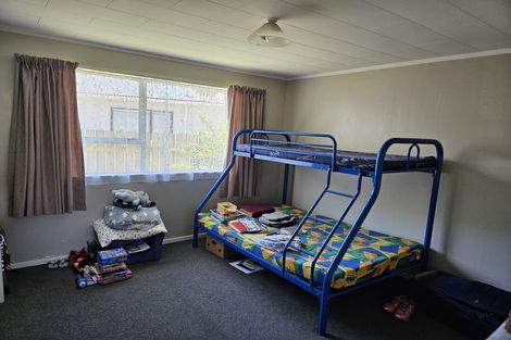Photo of property in 51f1- Hartford Crescent, Totara Park, Upper Hutt, 5018
