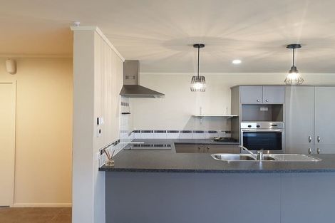 Photo of property in 19a Betty Watt Grove, Riverstone Terraces, Upper Hutt, 5018