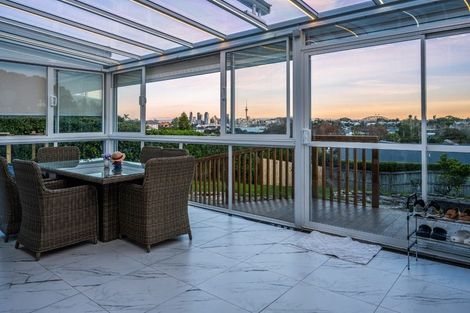 Photo of property in 26 Waimana Avenue, Northcote Point, Auckland, 0627