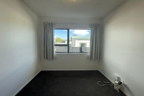 Photo of property in 94 Roberts Road, Te Atatu South, Auckland, 0610