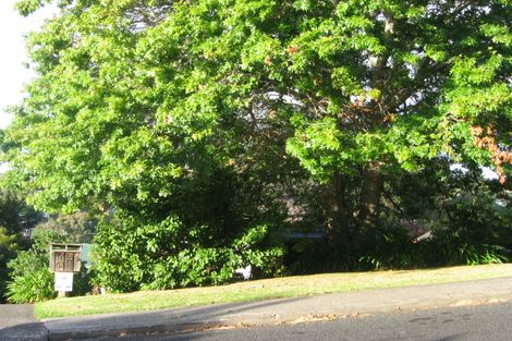 Photo of property in 2/62 Lynden Avenue, Hillcrest, Auckland, 0627