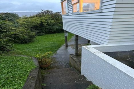 Photo of property in 19 Kiwi Crescent, Tawa, Wellington, 5028