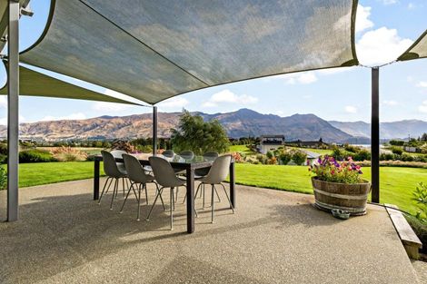 Photo of property in 28 Minaret Ridge, Wanaka, 9305