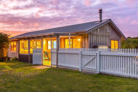 Photo of property in 338 Ngarara Road, Waikanae, 5391