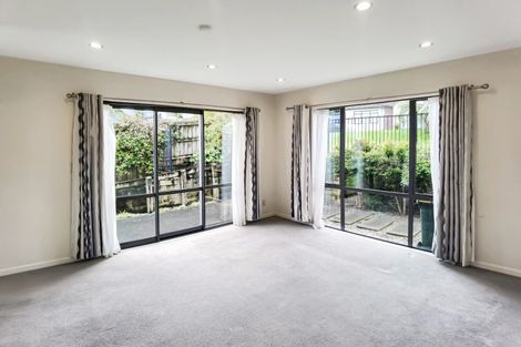 Photo of property in 19 Wye Oak Drive, Schnapper Rock, Auckland, 0632