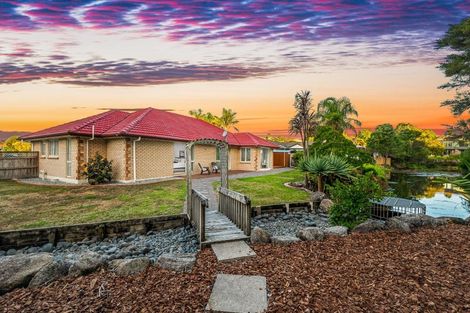 Photo of property in 16 Semillon Avenue, Henderson, Auckland, 0612