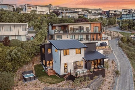 Photo of property in 307a Mount Pleasant Road, Mount Pleasant, Christchurch, 8081